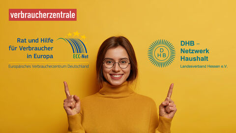 Verbraucherberatung Eine junge Frau deutet auf dei Logo diverser Beratungsstellen für Verbraucher